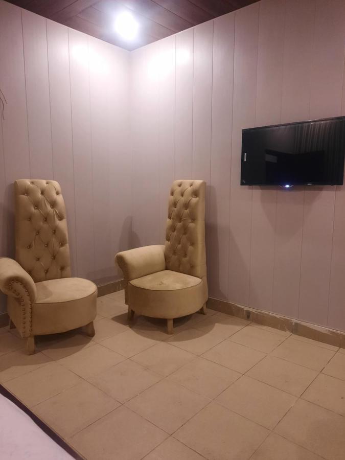 Royal Fort Executive Hotel Gulberg Lahore Exteriör bild