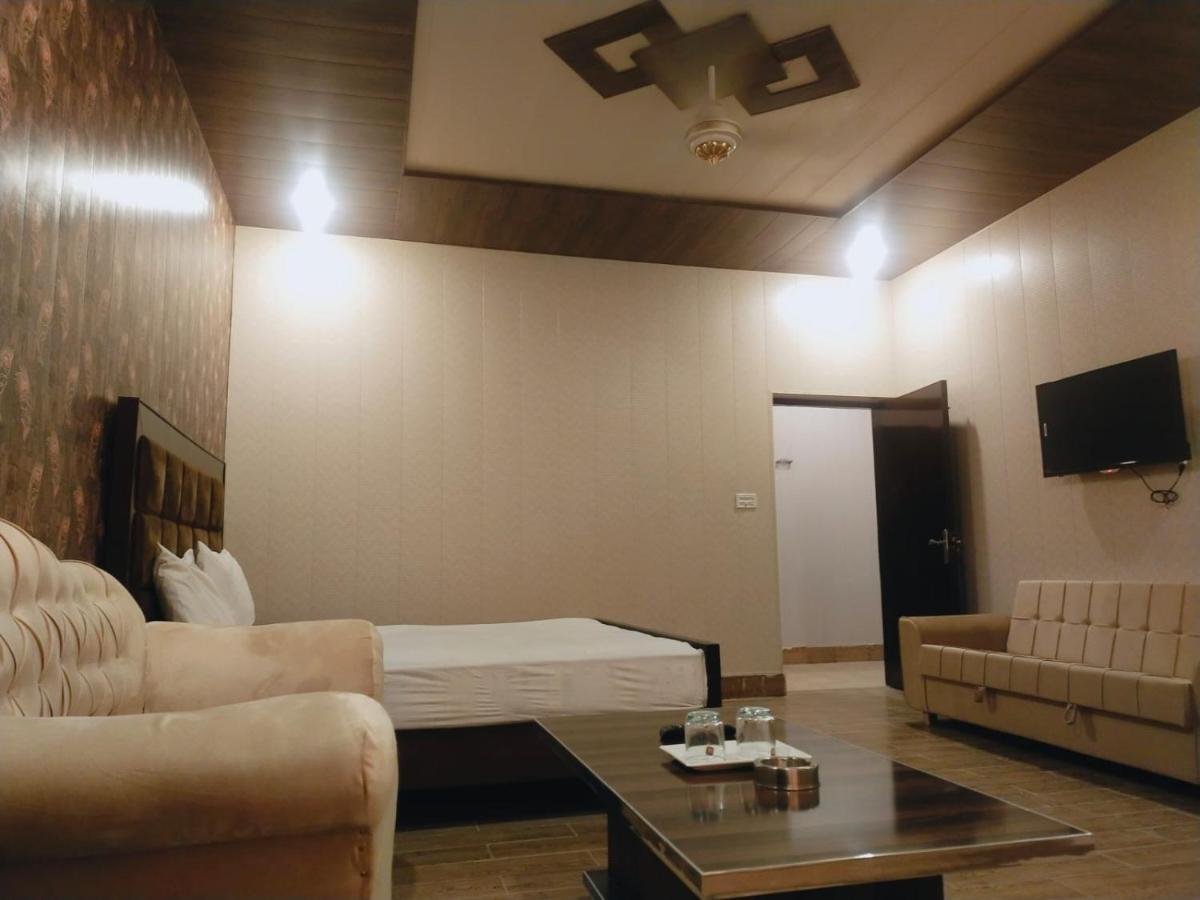 Royal Fort Executive Hotel Gulberg Lahore Rum bild