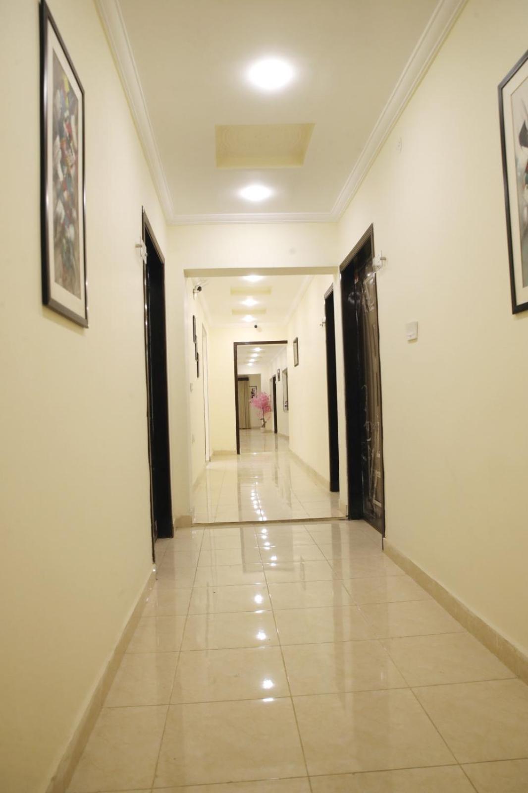 Royal Fort Executive Hotel Gulberg Lahore Exteriör bild