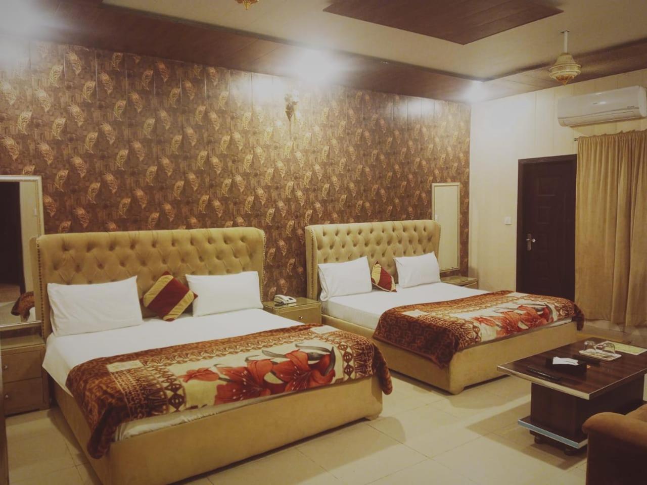 Royal Fort Executive Hotel Gulberg Lahore Exteriör bild