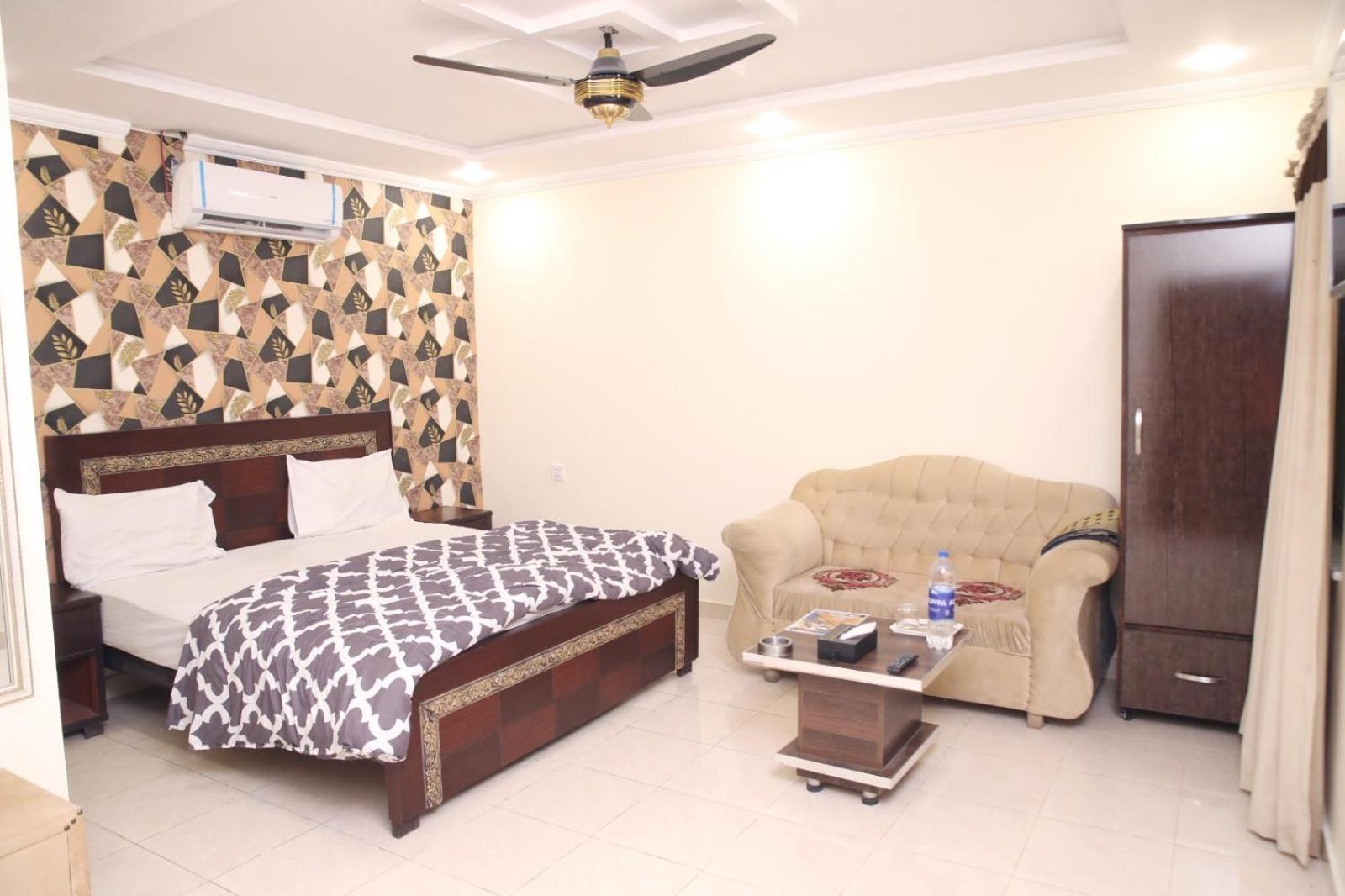 Royal Fort Executive Hotel Gulberg Lahore Exteriör bild