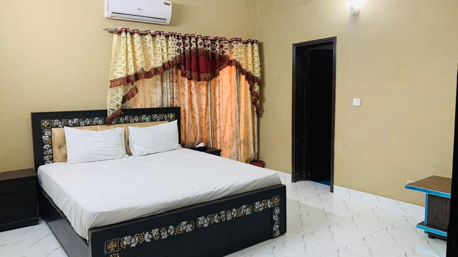 Royal Fort Executive Hotel Gulberg Lahore Exteriör bild