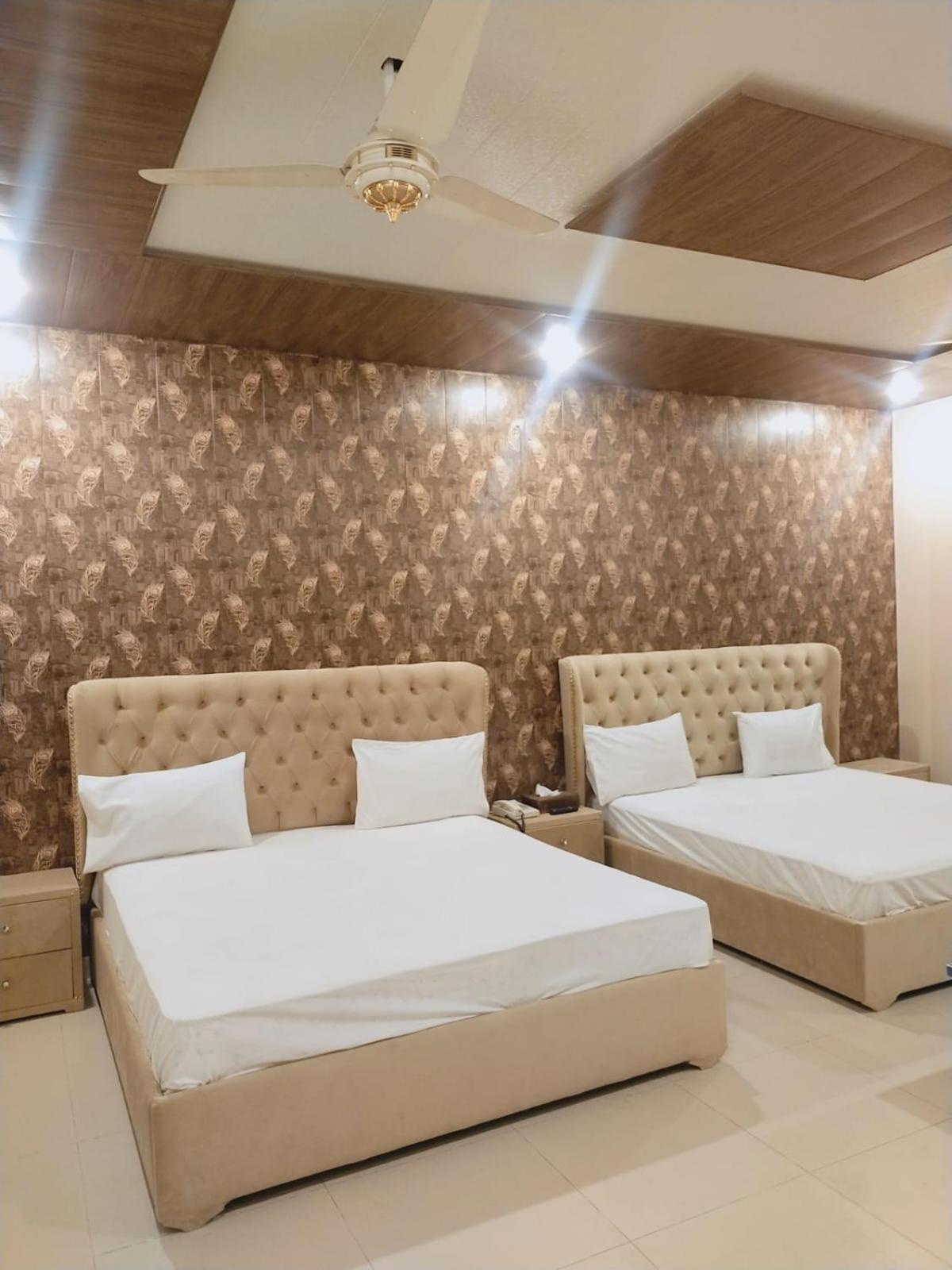 Royal Fort Executive Hotel Gulberg Lahore Rum bild