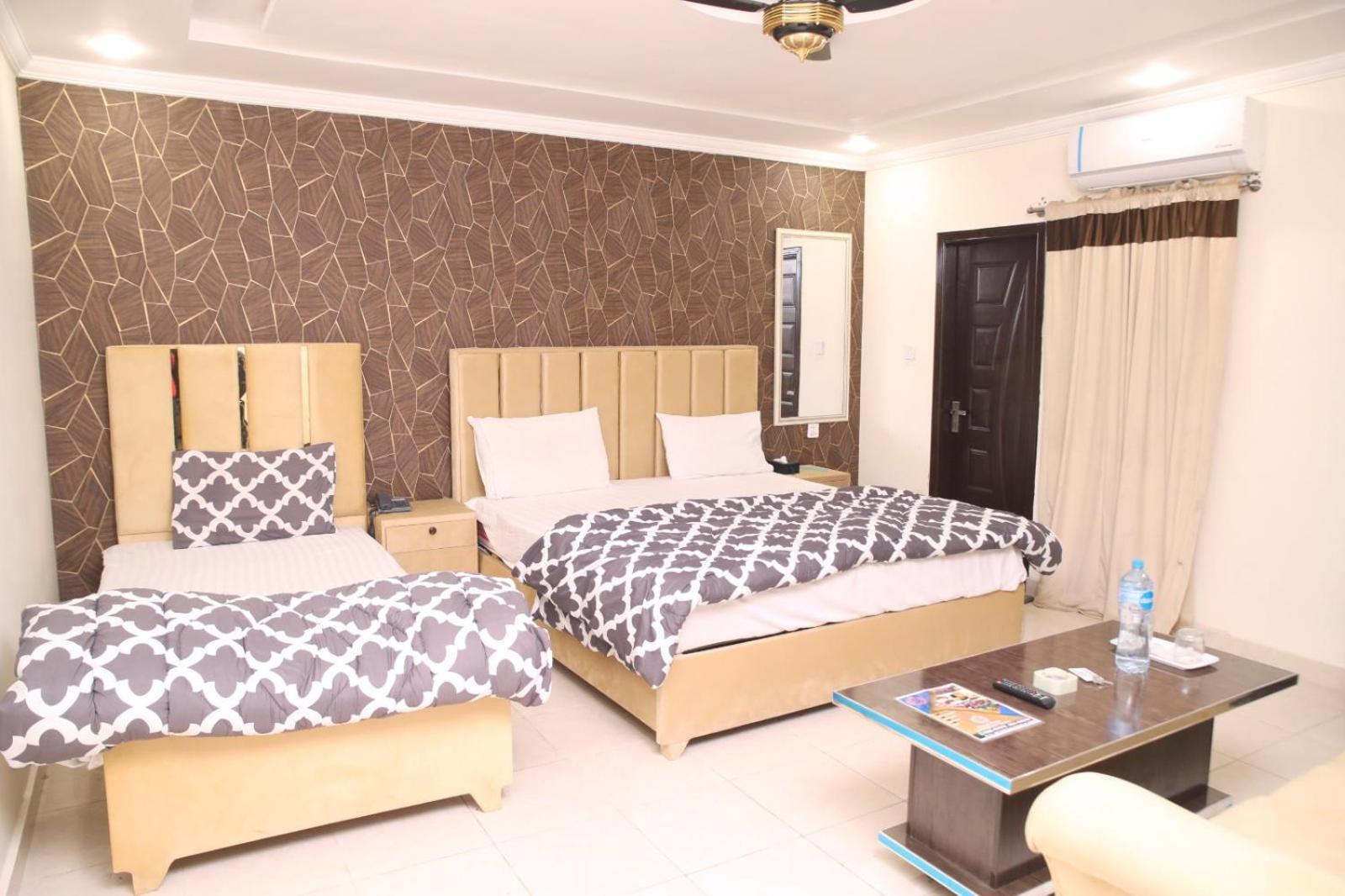 Royal Fort Executive Hotel Gulberg Lahore Exteriör bild