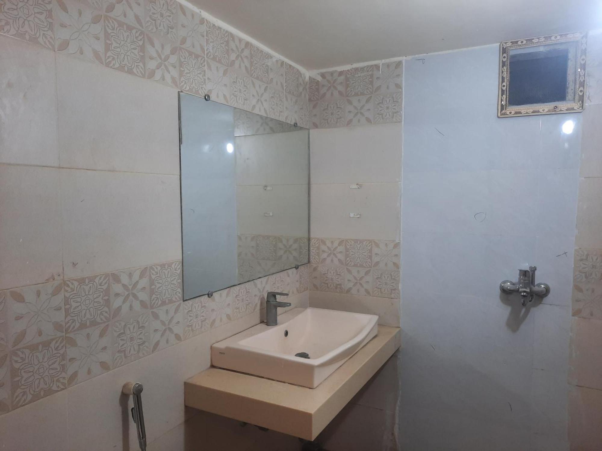 Royal Fort Executive Hotel Gulberg Lahore Rum bild