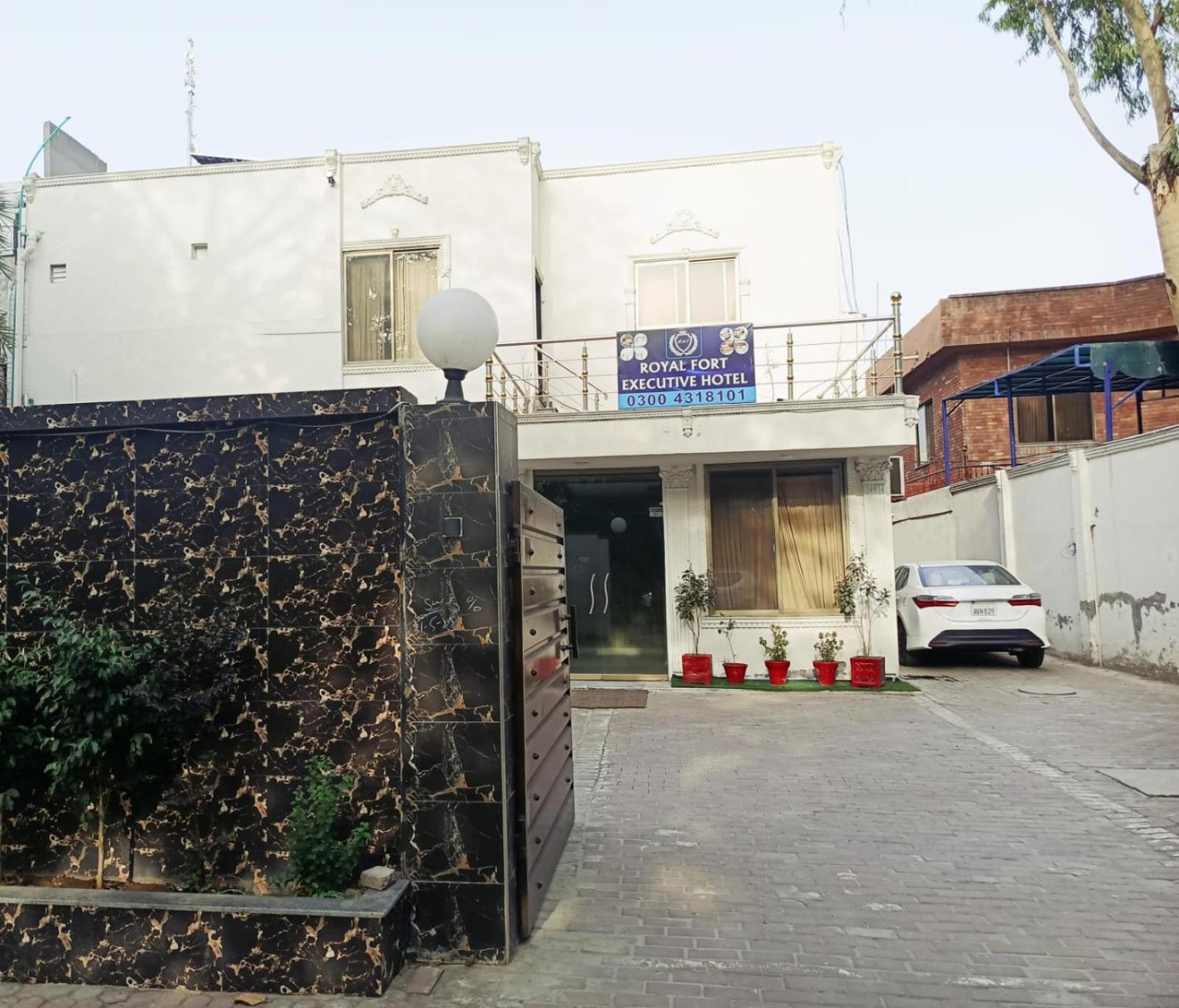 Royal Fort Executive Hotel Gulberg Lahore Exteriör bild